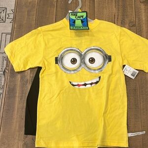 NWT boys M ( 8)  minion t-shirt with cape